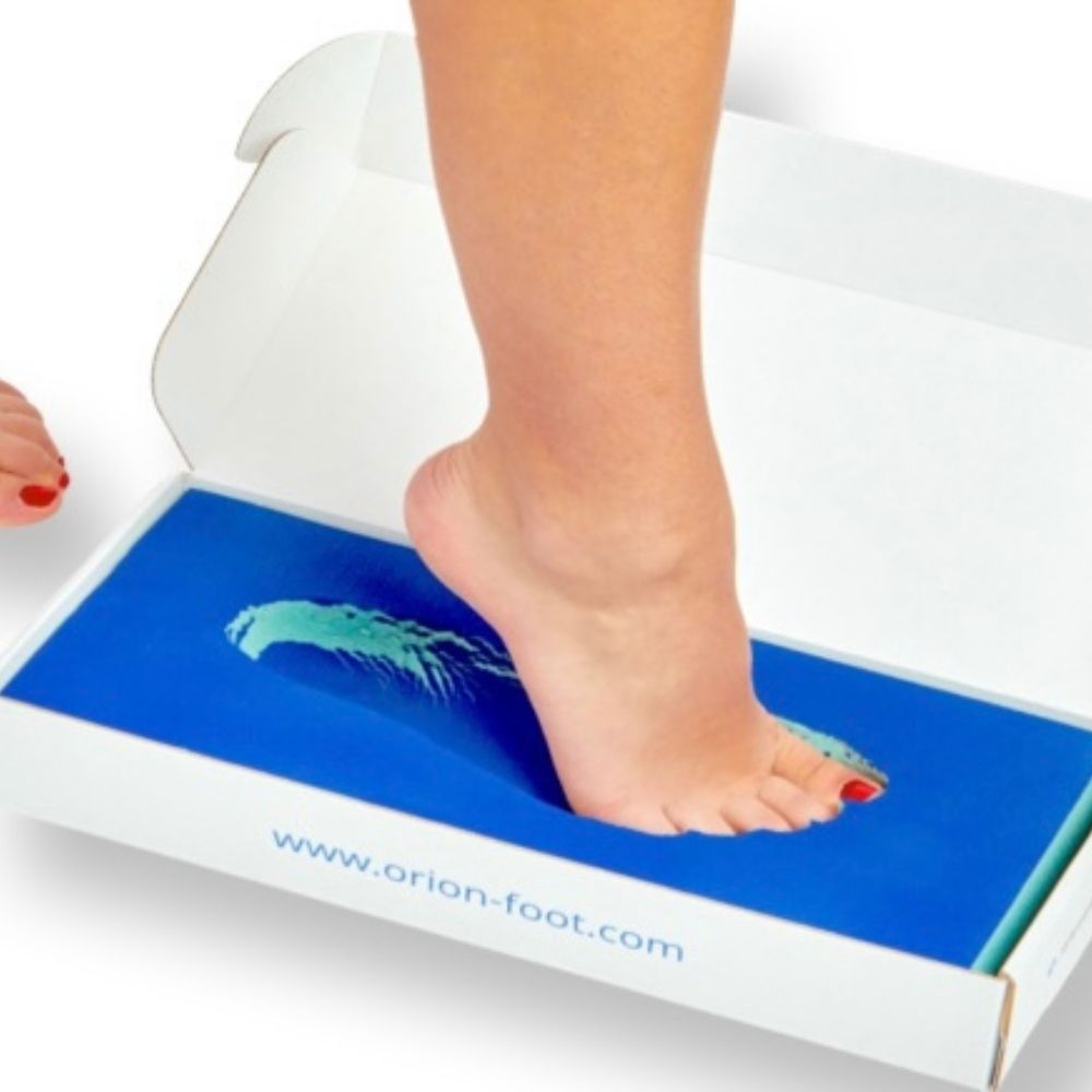 Foot impression kit for making custom orthotics for flat feet